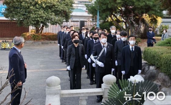 이정선 광주광역시교육감, 광주학생독립운동 기념탑(비) 참배