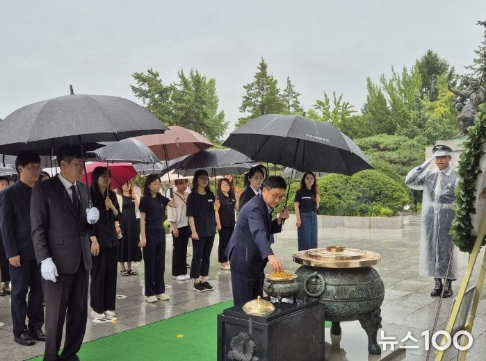 현충원 참배 현장