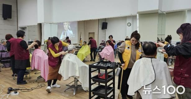'시흥시 신현동 적십자봉사회' 사랑의 이미용 봉사 20여년 넘게 이어와