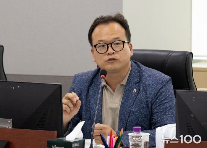 경기도의회 예산결산특별위원회 소속 임창휘 의원(더불어민주당, 광주2)
