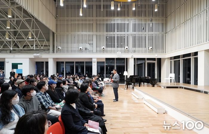 신상진 성남시장, 성남물빛정원 뮤직홀에서 열린 임산부의 날 기념 공연 참석