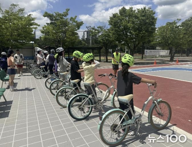 만석공원에서 ‘만석공원 자전거 안전교육’이 운영되는 모습