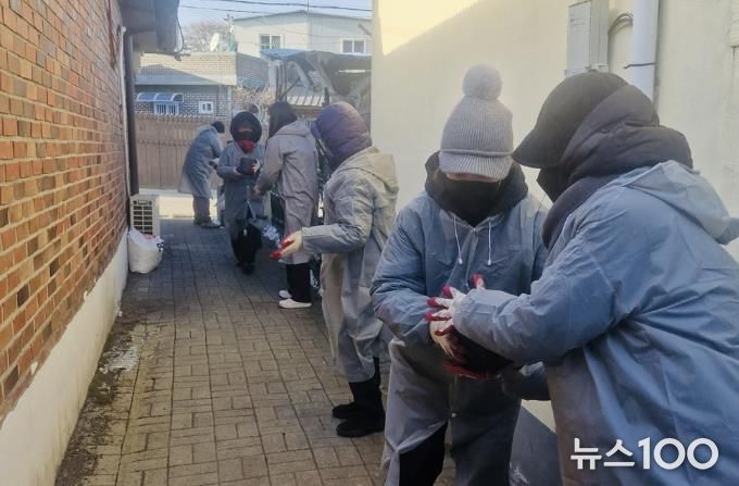 의정부시 고산동, 염광교회 한파 속 빼벌마을에 연탄 1천 장 나눔