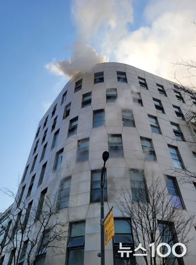 28일 화재 발생한 분당구 백현동 건물 모습