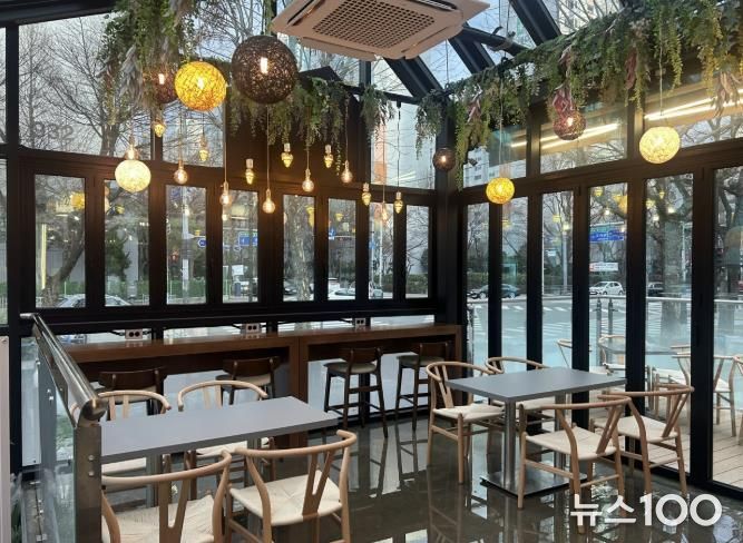 힐링 카페 ‘담온 1177’ 내부 모습