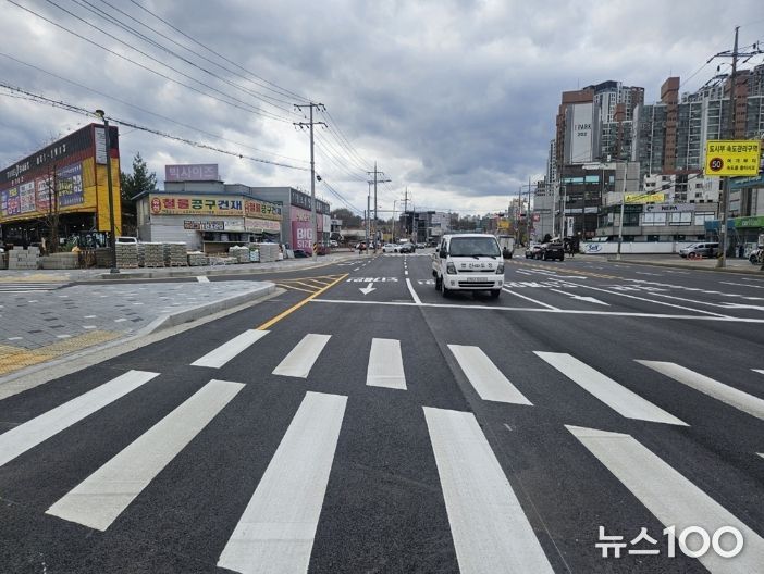 의정부시, 만가대 교차로 개선 완료…차로 확대‧불법 현수막 차단