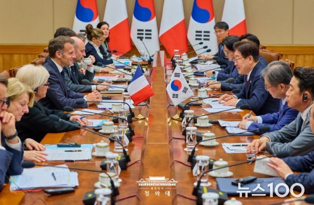 한·프랑스 정상회담 확대회담(청와대)