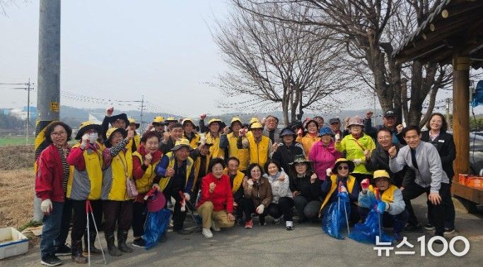 이천시 호법면 환경봉사단, 새봄맞이 국토대청소 실시